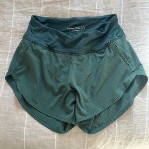Outdoor Voices Hudson 4” shorts size Small Evergreen